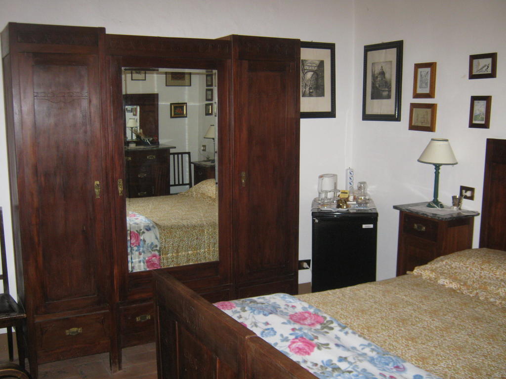 Agriturismo Santa Maria Torrita di Siena Δωμάτιο φωτογραφία